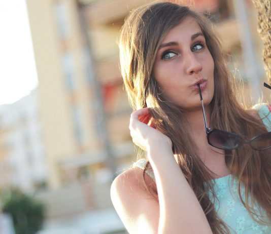 The Perfect Shoes and Bags to Pair With Spring Looks