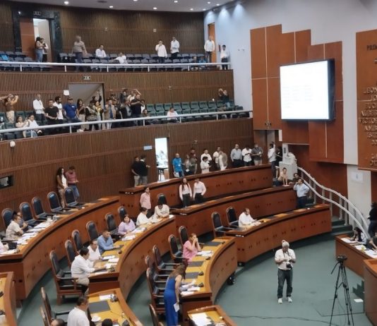 Diputada del PT confronta a reporteros desde tribuna tras ser exhibida en camioneta de lujo