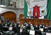 Edomex evitará que policías usen colores partidistas en uniformes y patrullas