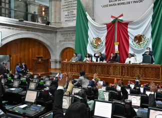 Edomex evitará que policías usen colores partidistas en uniformes y patrullas