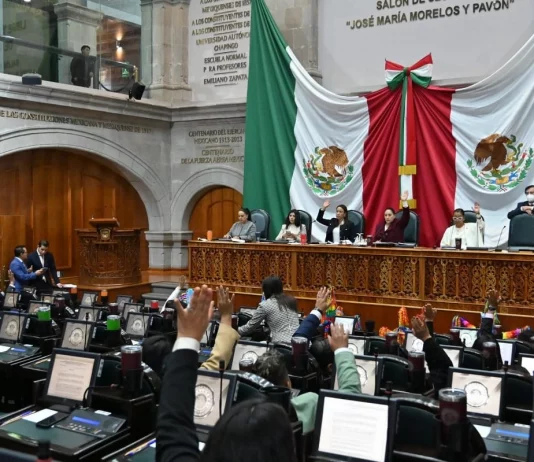 Edomex evitará que policías usen colores partidistas en uniformes y patrullas